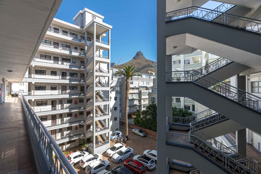 To Let 2 Bedroom Property for Rent in Sea Point Western Cape